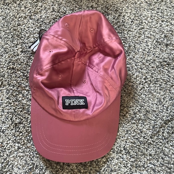 Pink hat - Picture 1 of 5